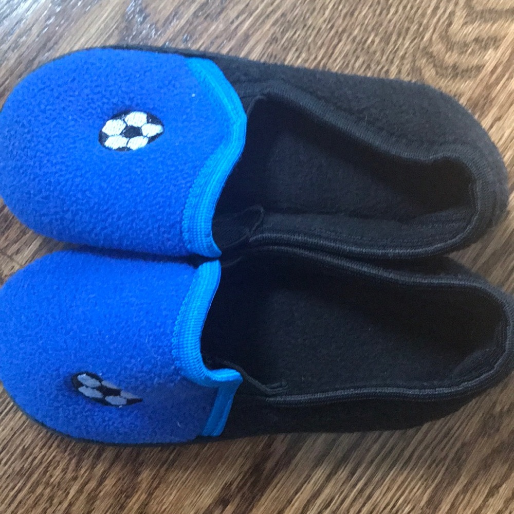 Slippers - Picture 4 of 5